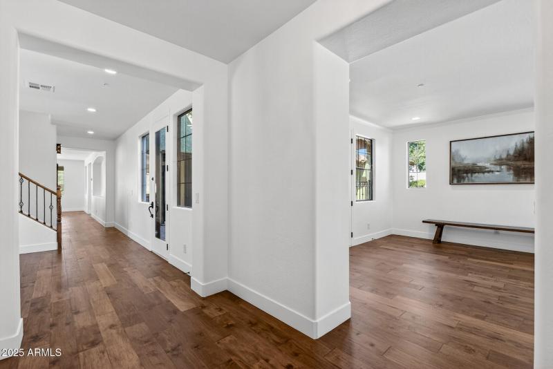 19_3428_N_Park_St19_mls