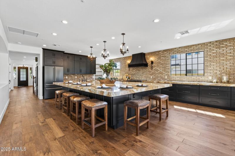 34_3428_N_Park_St34_mls