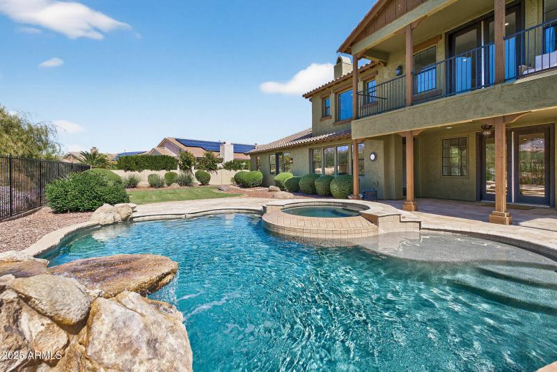 103_3428_N_Park_St103_mls