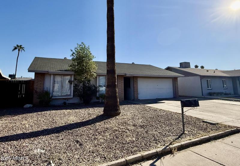 7211 W. Claremont St