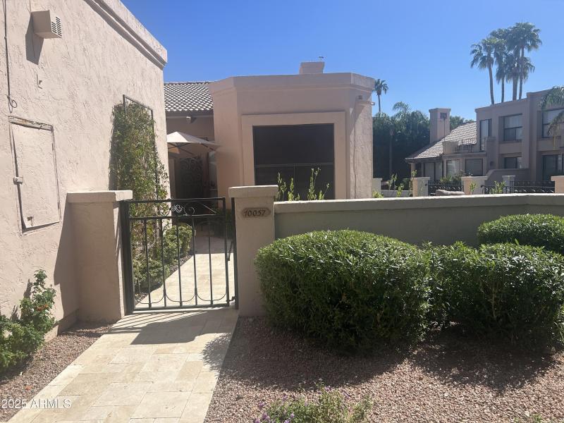 FRONT ENTRY