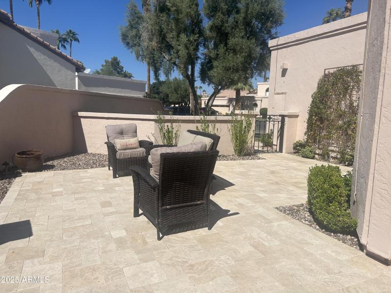 PRIVATE COURTYARD