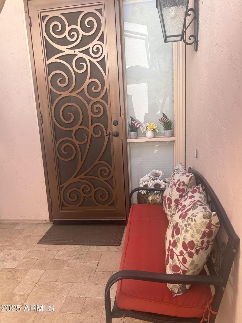 CUSTOM DOOR ENTRY