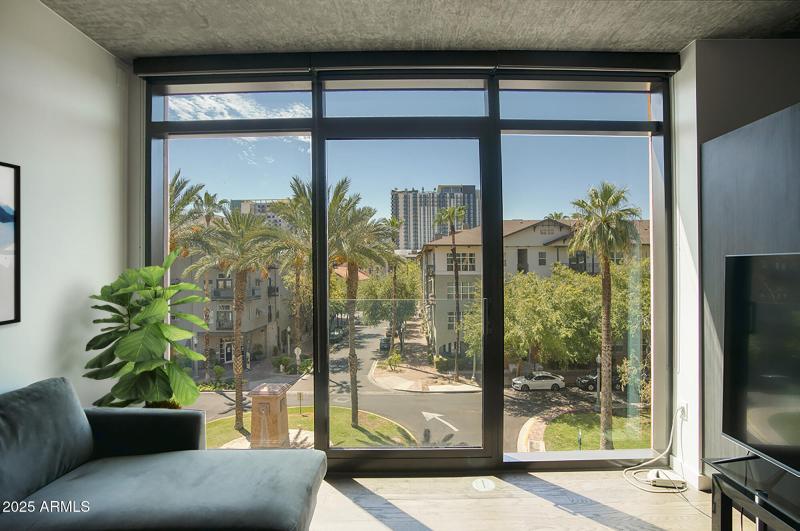 100 W PORTLAND ST 404