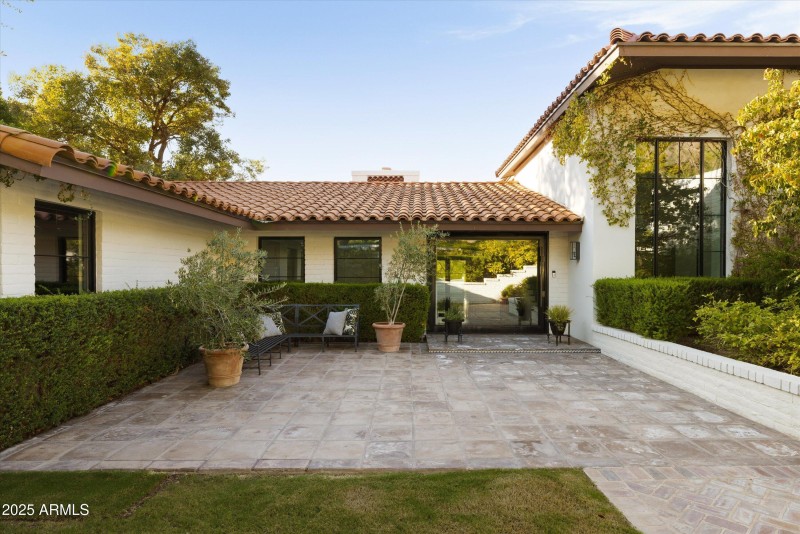 Front Courtyard w/ Glass Pivot Door