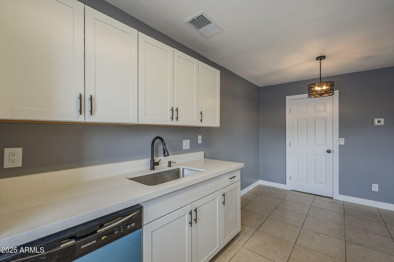16-web-or-mls-Baseline-16