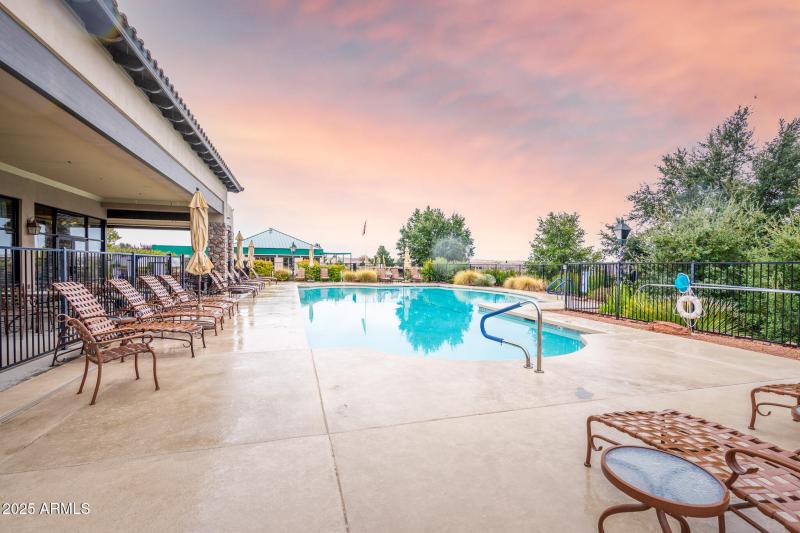 Verde Santa Fe Pool Area