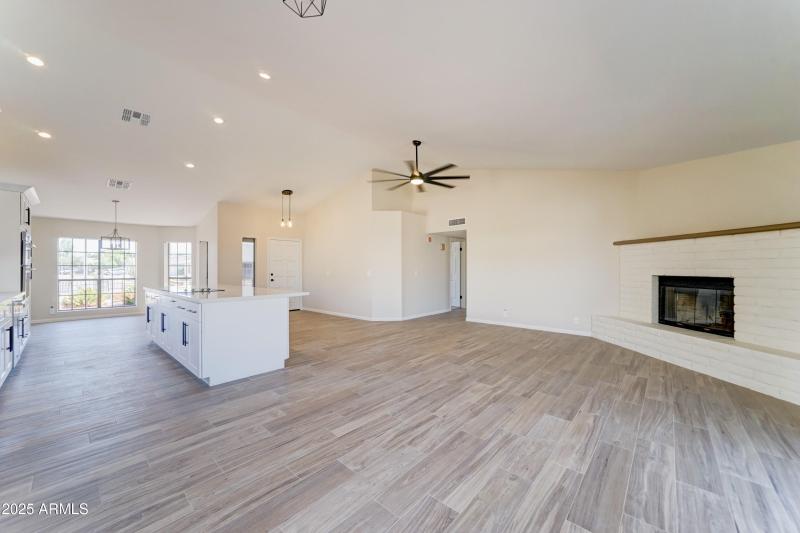 15250 N 65th Ave-6