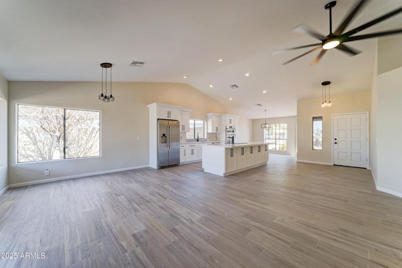 15250 N 65th Ave-7