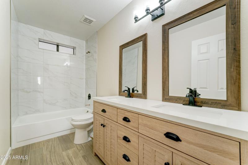 15250 N 65th Ave-25