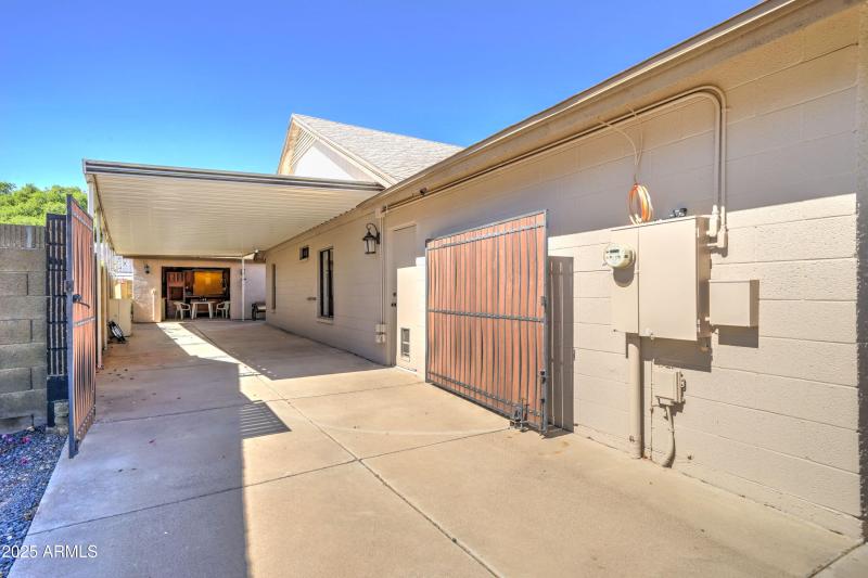15250 N 65th Ave-28