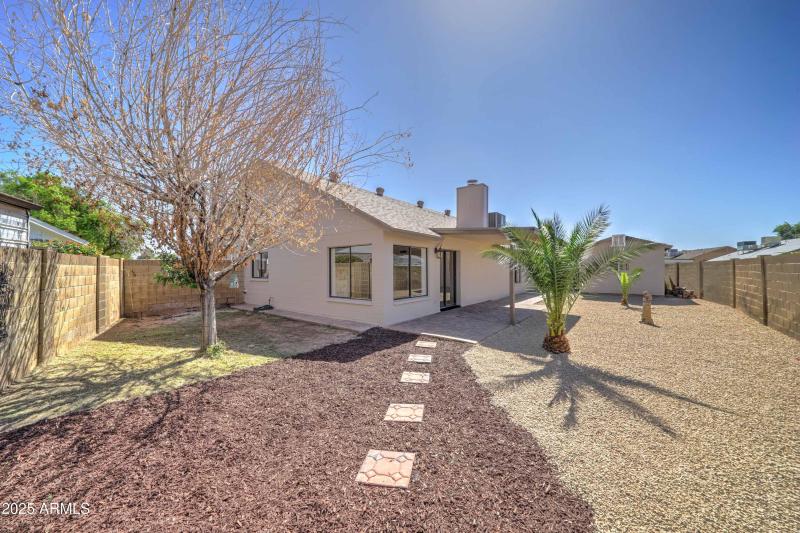 15250 N 65th Ave-33