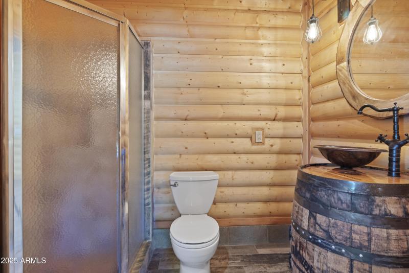 Garage 3/4 bath