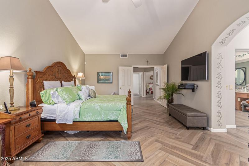 Primary suite