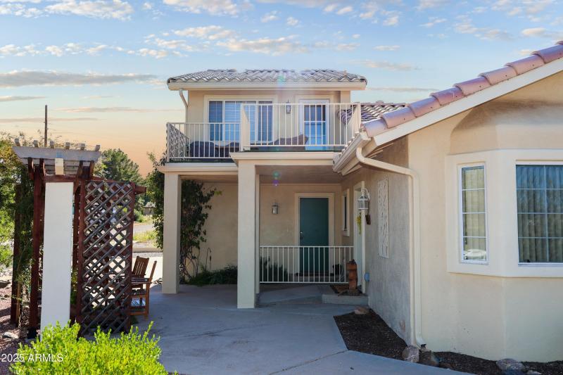 240 Rogers Pl