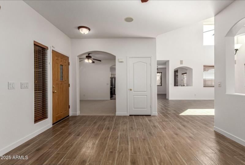 FOYER-MAIN ENTRANCE-bonus living 2