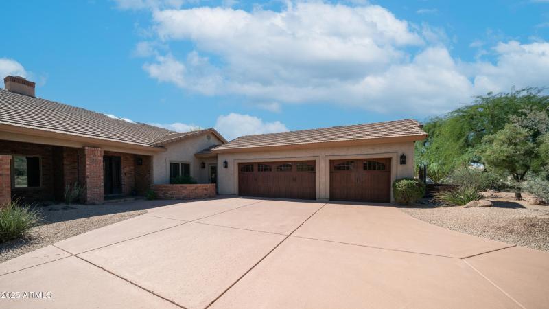 3835 E Talowa St-4
