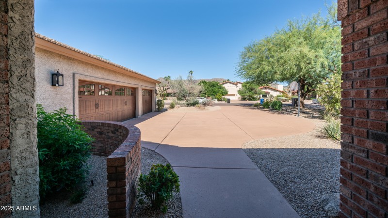 3835 E Talowa St-6