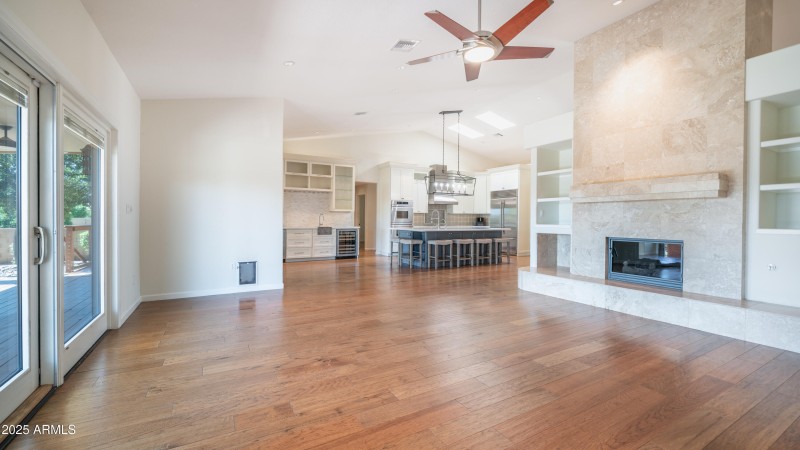 3835 E Talowa St-16