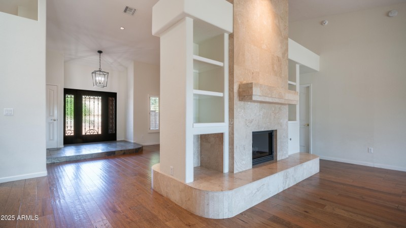 3835 E Talowa St-18