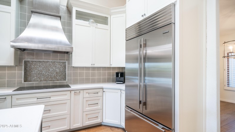 3835 E Talowa St-24