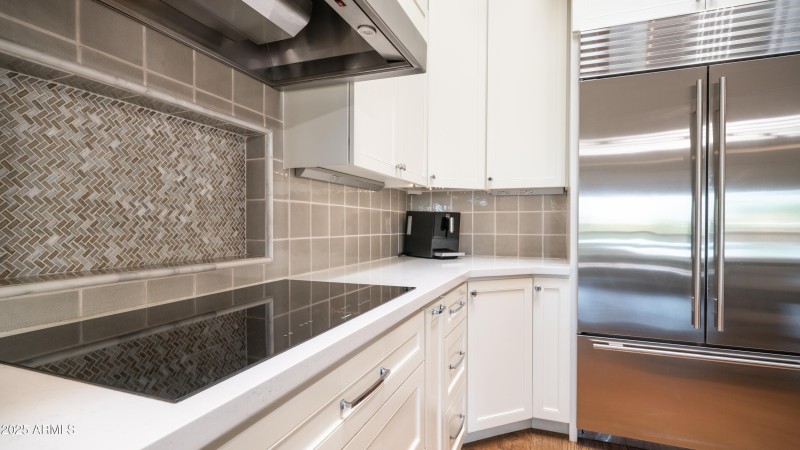 3835 E Talowa St-27