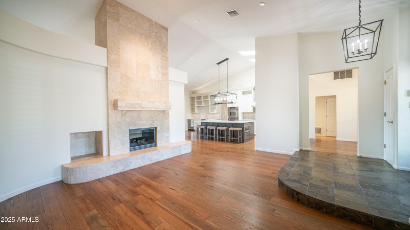 3835 E Talowa St-31