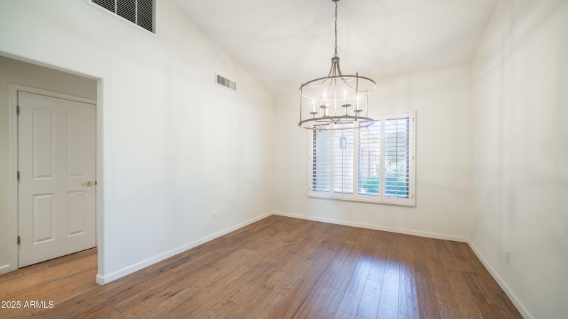 3835 E Talowa St-32