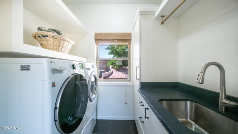 3835 E Talowa St-33