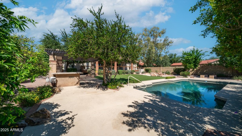 3835 E Talowa St-53