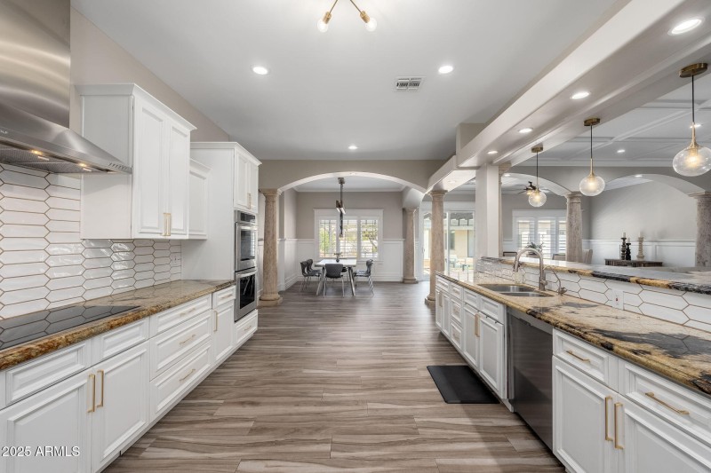 22807 S 179th St - 25