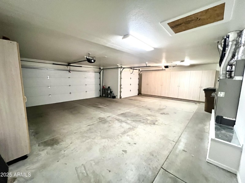 Garage 2