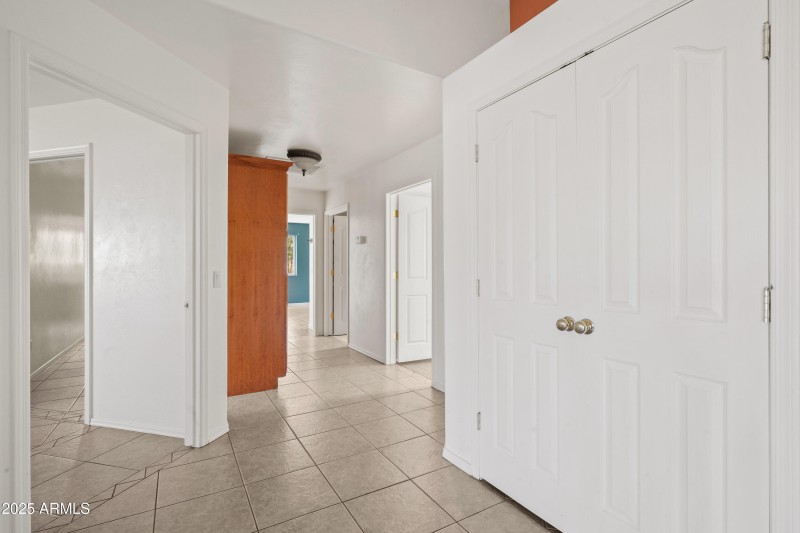 2 Interior - 20