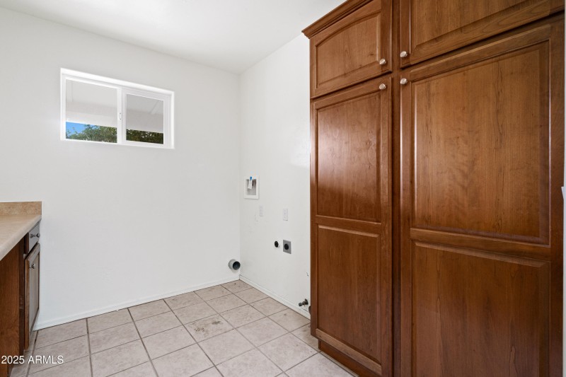 2 Interior - 34