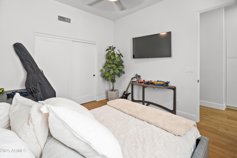 Another Great Guest room