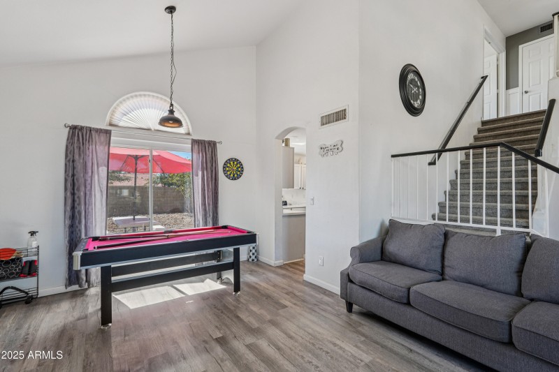 17-print-E Baylor Ct-S0410-015