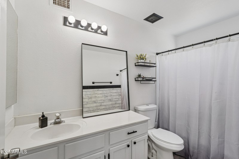 23-print-E Baylor Ct-S0410-021