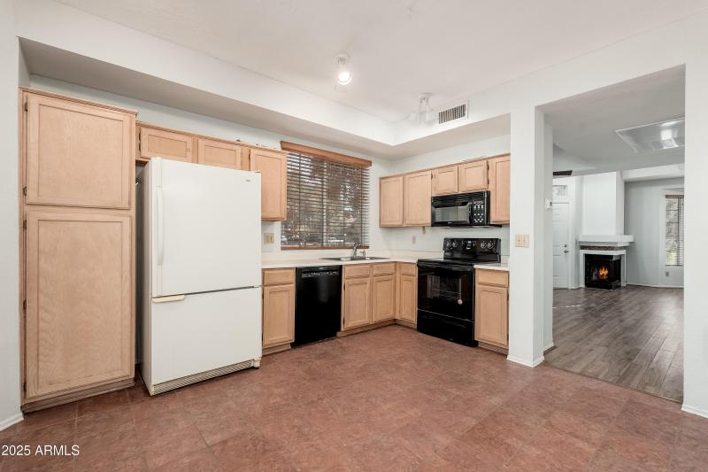 2875 W Highland St UNIT 1103 - 13