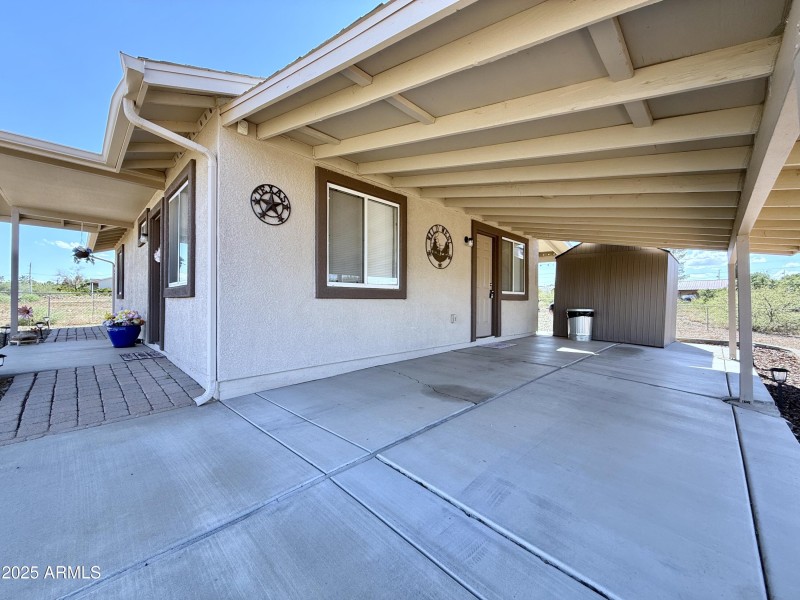 06 Carport