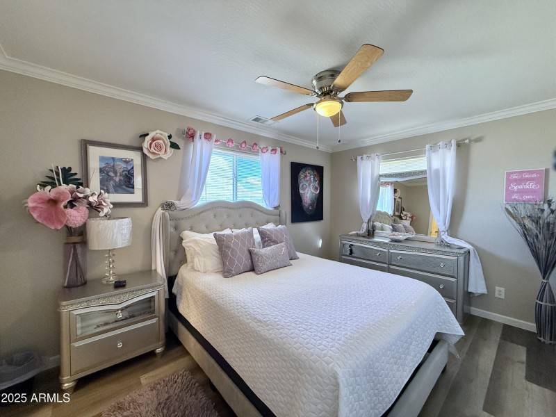25 Primary Suite