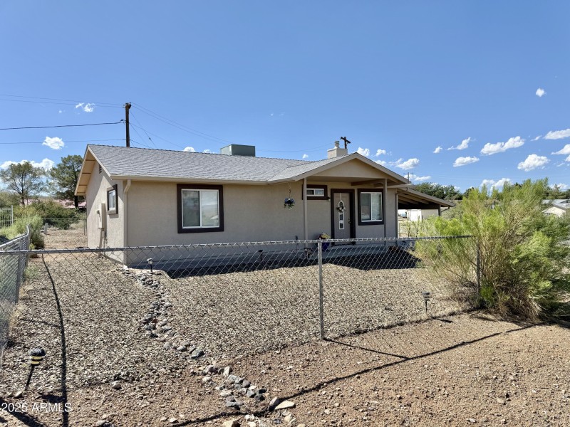 39 Front Fence