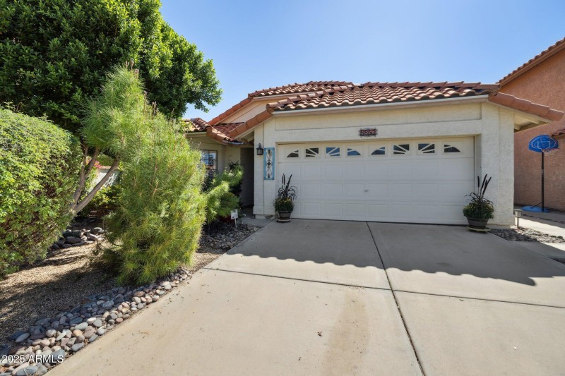 4-web-or-mls-8853-e-charter-oak-dr