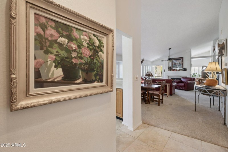 5-web-or-mls-8853-e-charter-oak-dr