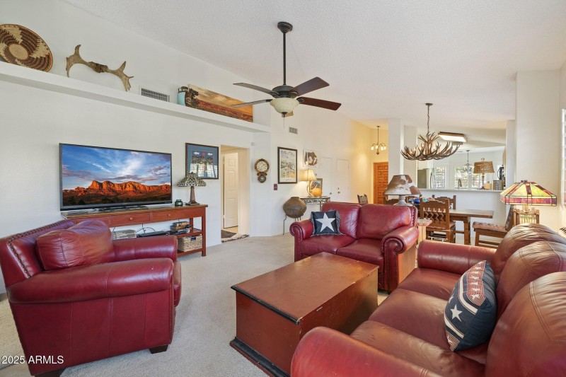 9-web-or-mls-8853-e-charter-oak-dr