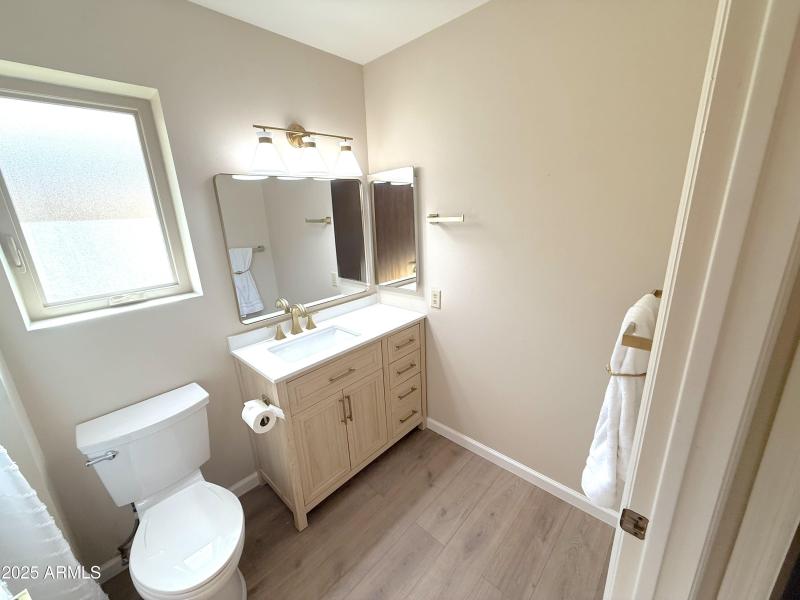 Guest Bath 1 _ 13106 W Paintbrush Dr Sun