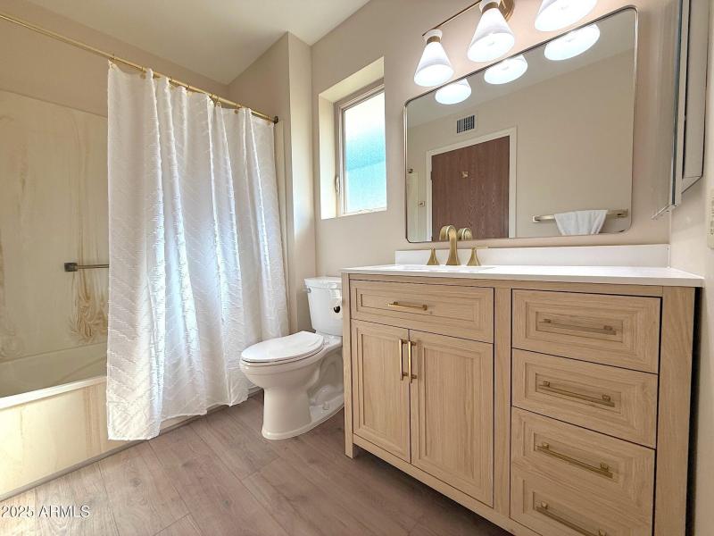 Guest Bath 2 _ 13106 W Paintbrush Dr Sun