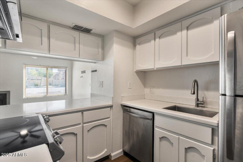 11-Kitchen