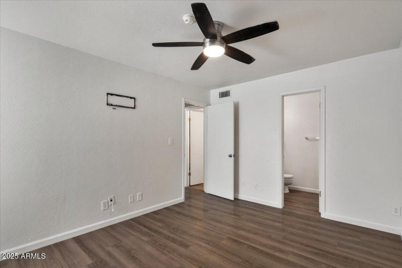 15-Primary bedroom