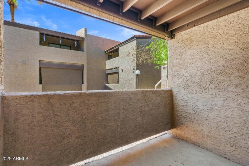 21-Back patio