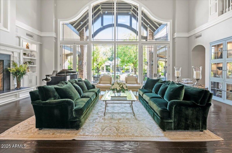 Luxurious Great Room